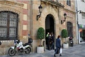 El Ayuntamiento controlará a sus funcionarios mediante huella digital