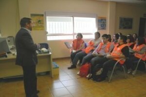 El IES "Isla Verde" visita el Complejo Medioambiental Sur de Europa"