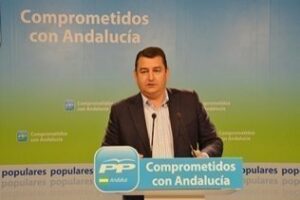 El PP acusa a Gibraltar de "jugar" con 300 familias para conseguir aguas jurisdiccionales