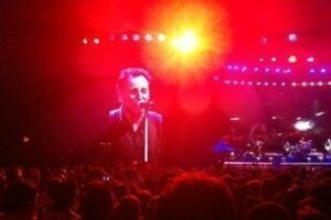 Bruce Springteen da su apoyo al 15M durante su concierto en Sevilla