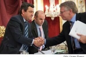 González Cabaña se despide de la Diputación tras diecisiete años