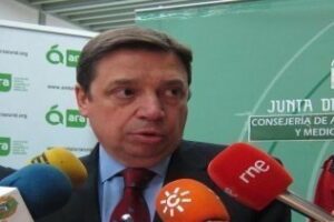 Junta insta a pescadores a seguir faenando como han hecho "tradicionalmente"