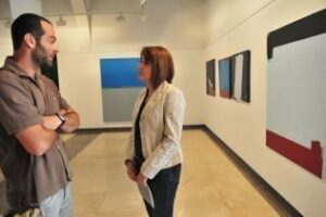El artista algecireño Santi Cervera exhibe sus obras en la sala Ramón Puyol