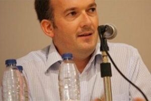 UPyD insta a la Junta a suprimir los 'pluses' de los altos cargos