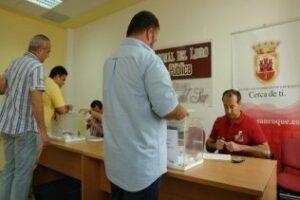 La plantilla municipal de San Roque aprueba el convenio colectivo