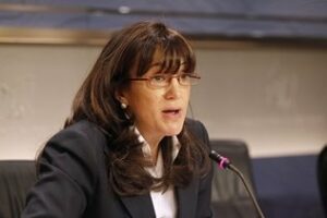 PSOE pide al Gobierno que apruebe la prórroga de los 400 euros a parados