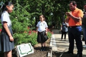 Rinden homenaje al que fuera maestro y concejal Isidoro Visuara