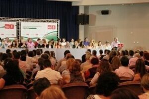 Cabaña pierde frente a los renovadores, que consolidan a Griñán