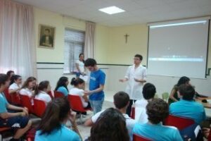 Alumnos de Salesianos aprenden a prevenir las infecciones sexuales