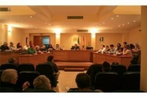 Romero aprueba con su voto de calidad un segundo Plan de Ajuste