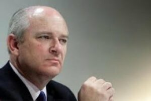 Londres advierte que la Royal Navy defenderá 'las aguas de Gibraltar'