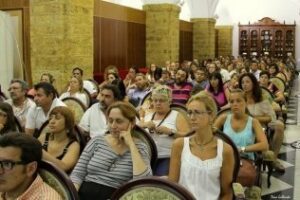 Unas cien personas acuden a las jornadas sobre drogodependencia
