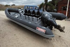 La Guardia Civil interviene 390 kilos de hachís en la costa de Tarifa