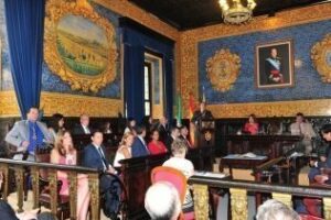 Upyd pide que los grupos politicos municipales renuncien a sus asignaciones