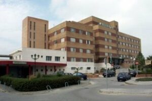 Rocían con gasolina a un indigente en La Línea de la Concepción y le prenden fuego