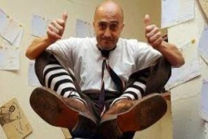 Pepe Viyuela estará mañana en Tarifa con su obra Encerrona"