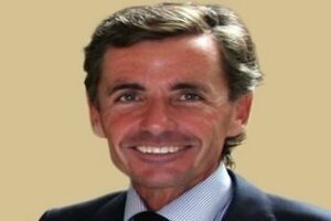 Serrano: "El Gobierno va a ser el propietario de la inmobiliaria más grande de España"