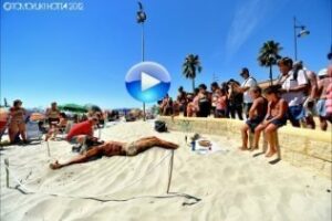 Yo reportero: Juan Rivas Mendez y sus cristos de arena solidarios