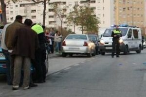 Detenido un argelino tras robar en el interior de dos viviendas de la calle Arcos