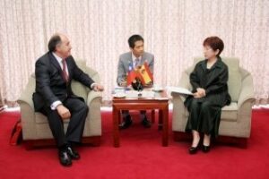 Preguntas Incomodas: ¿Qué piensa del viaje del alcalde a China?