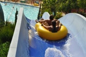 Nuestras pymes: La familia toma el poder en Bahía Park"