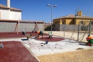 Trabajos para adaptar todos los parques infantiles a la normativa de seguridad