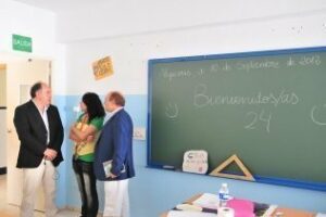 El alcalde supervisa los colegios en el arranque del curso escolar 2012-2013