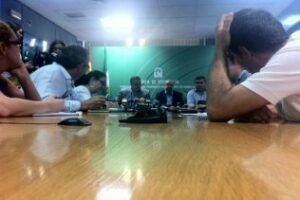 Junta prevé un impuesto "extra fiscal" para grabar las grandes superficies