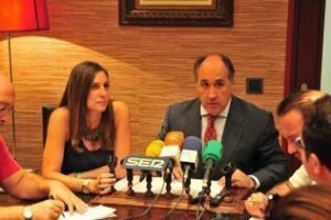 Landaluce pide que la bajada del paro sea un incentivo para las colaboraciones