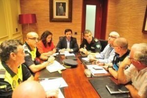 Policía Local y Portuaria aunarán fuerzas para erradicar los taxis piratas