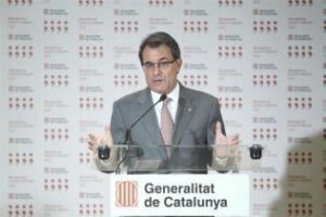 Mas estudia elecciones anticipadas para plantear el "Estado propio"