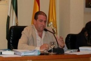 Romero acata la sentencia que le obliga a restituir al secretario de alcaldía