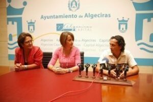 El Teatro Municipal Florida acoge el viernes el homenaje a Manolo Rivera