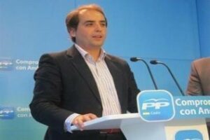 PP acusa a Junta de poner en "el límite" a los 34.000 funcionarios gaditanos con el recorte de la paga de Navidad