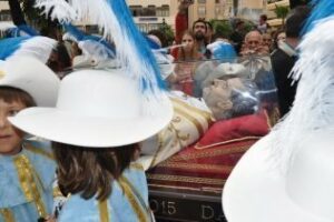 Algeciras da su más calurosa bienvenida a San Juan Bosco