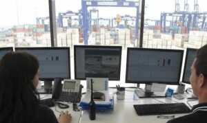 Bruselas sanciona las trabas en la contratación de estibadores en puertos como el de Algeciras