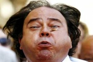 Noticias absurdas: Oro en lanzamiento de hueso de aceituna para España