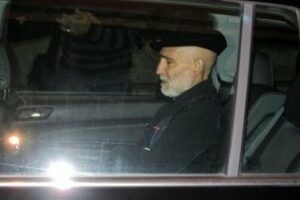 El etarra Bolinaga abandona el hospital Donostia