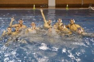 Empate con sabor a victoria en la primera salida del Waterpolo Algeciras