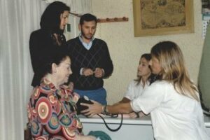 Los centros de día acogen un taller para la promoción de hábitos saludables