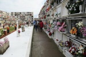 Horario de misas en los cementerios algecireños con motivo del Día de los Fieles