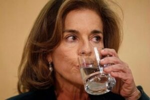 Botella: Cumplí mis obligaciones también desde Portugal