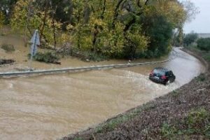 Cortado el tráfico en la carretera A-2101 en el Campo de Gibraltar