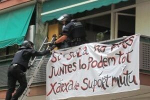 La banca ofrece dejar de desahuciar los casos más graves durante dos años