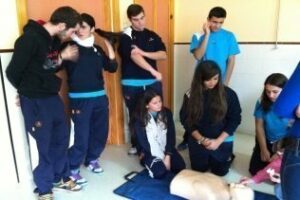 Los alumnos de Salesianos visitan la Facultad de Enfermería