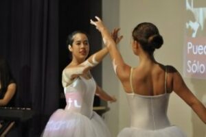 II Concierto contra la violencia de género en el Colegio Salesianos