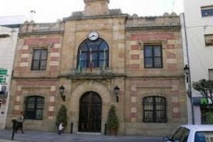 El Ayuntamiento contrata a 127 desempleados del programa Emplea 30+