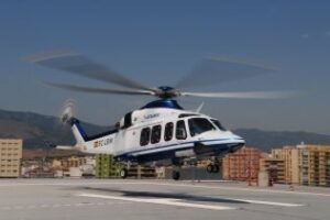 Vuelve la línea regular de helicópteros al Estrecho