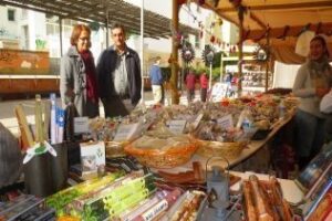 Los vendedores ambulantes del campo de Gibaltar piden una bajada de tasas municipales