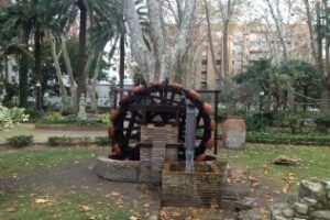 La Noria del parque ya funciona con todas sus piezas